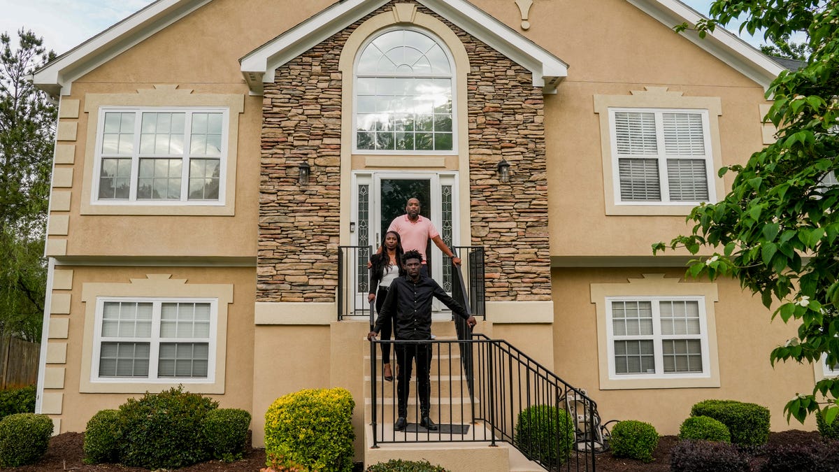 Can you sue the FBI when agents mistakenly raid wrong house? Supreme Court to weigh in