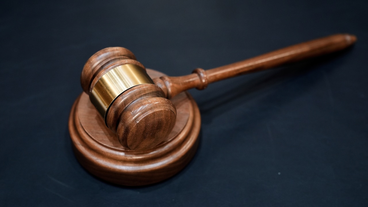Ohio Supreme Court halts appellate ruling in Cuyahoga prosecutors’ fight on gun cases