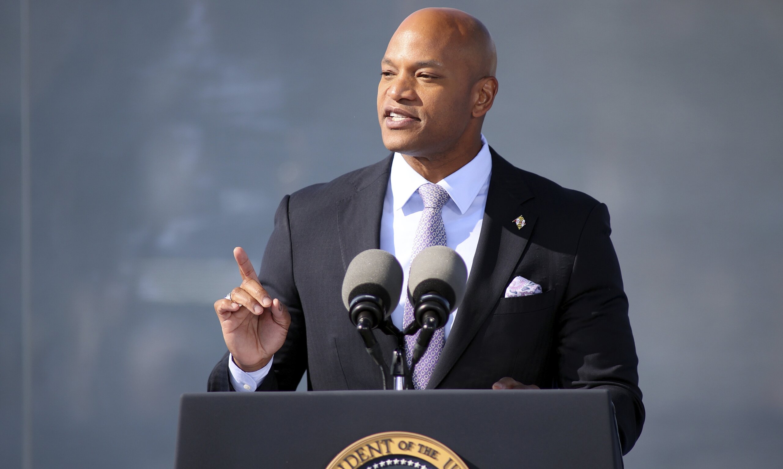 Protecting federal workers, criminal record expungement signed into law in Maryland - WTOP News