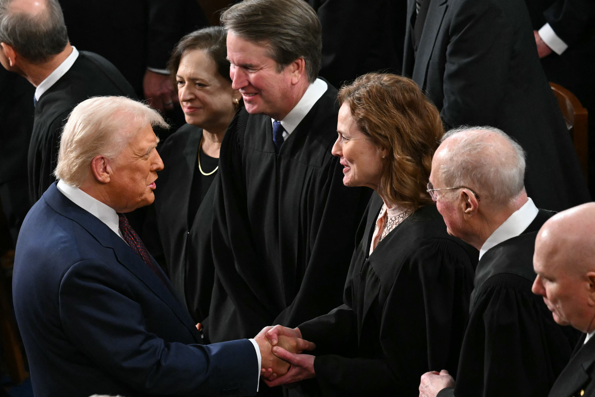 Supreme Court hands Trump admin new deadline on case involving Obamacare