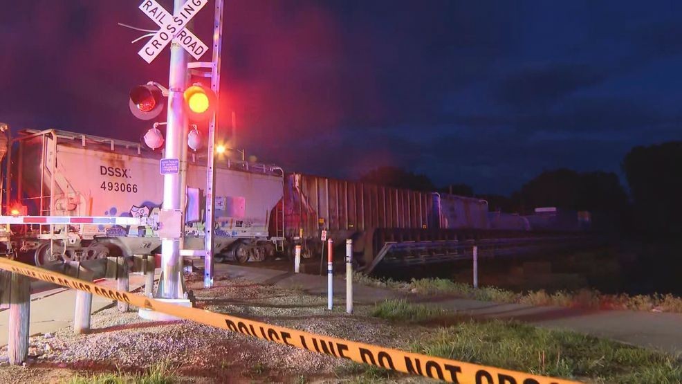 2 killed, at least 1 missing after train hits pedestrians in Ohio