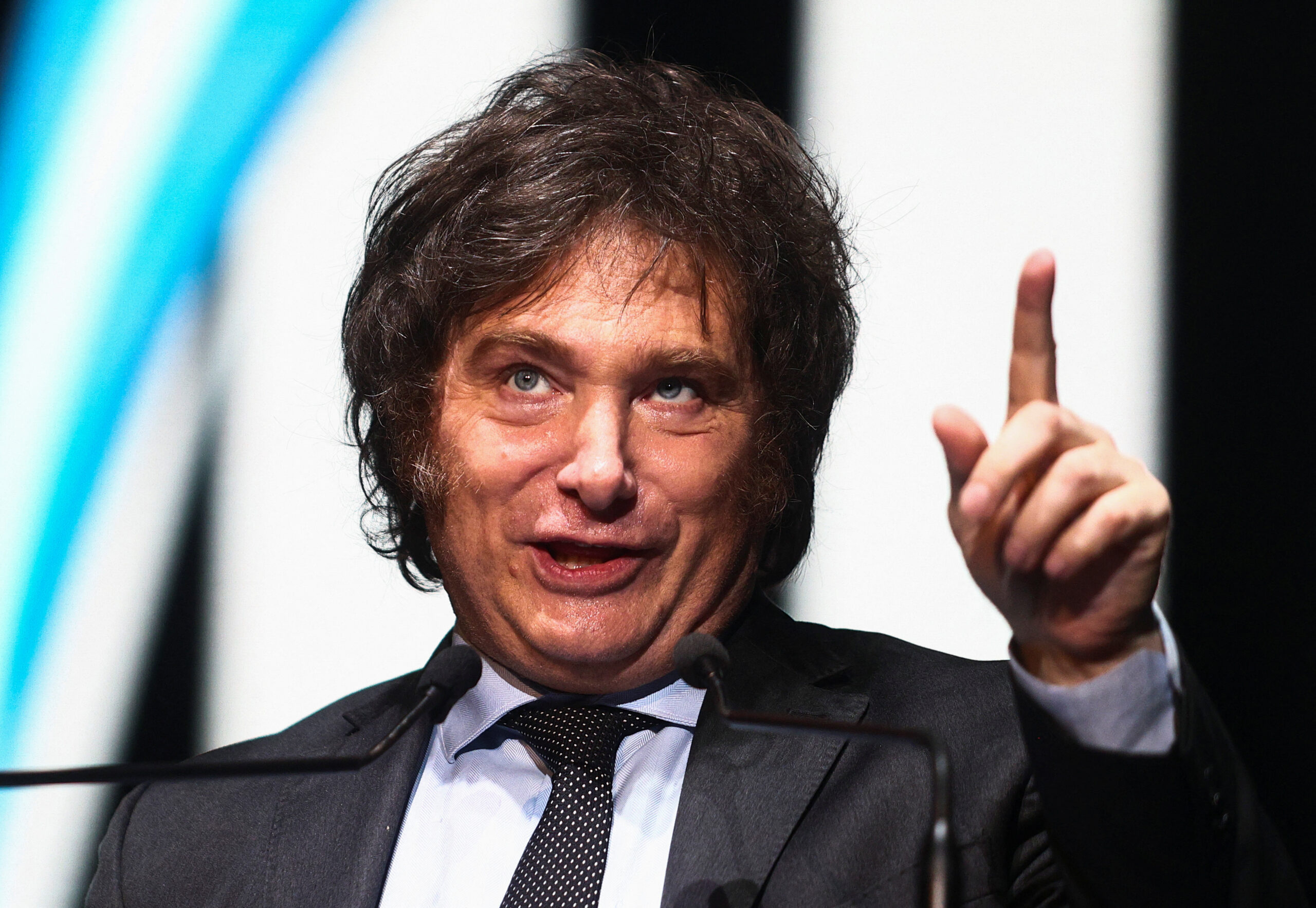 Cash savings, tax evasion, bank robbery: Milei confirms no-questions-asked dollar plan – Buenos Aires Herald