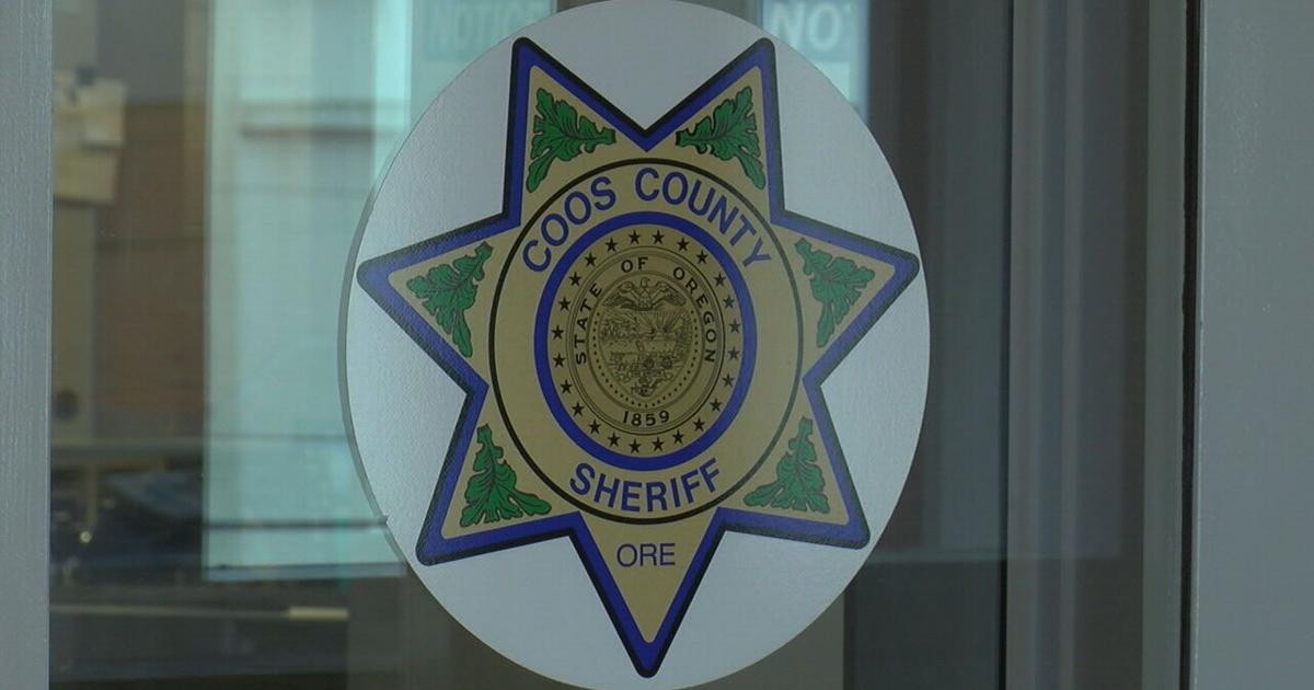 Coos County woman arrested for violating restraining order, no contact order