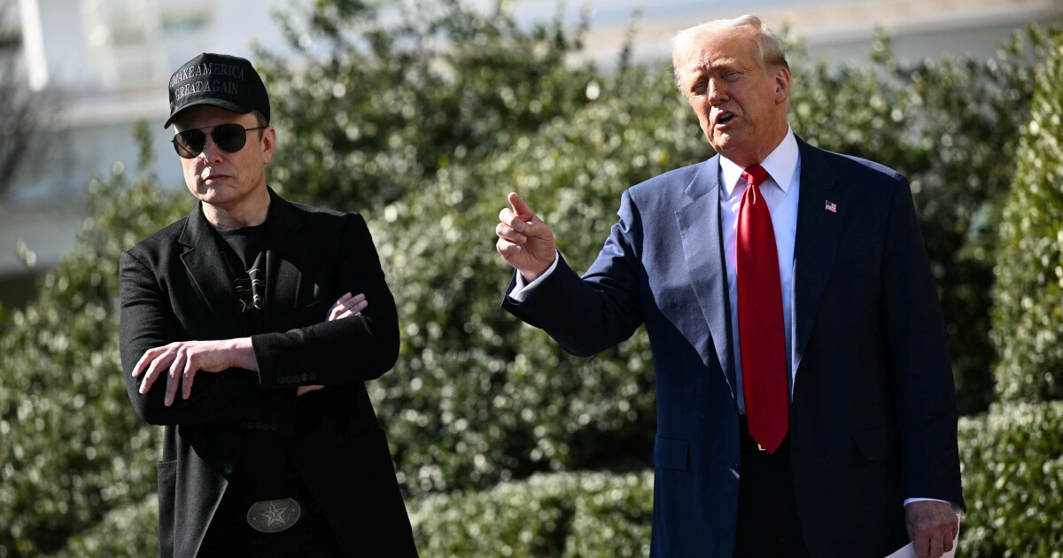 Federal judge temporarily halts Trump's sweeping government overhaul