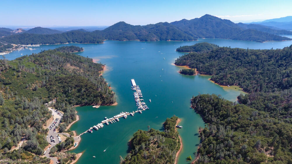 Man who used underwater scooter in Northern California lake to try to evade arrest pleads guilty to fraud