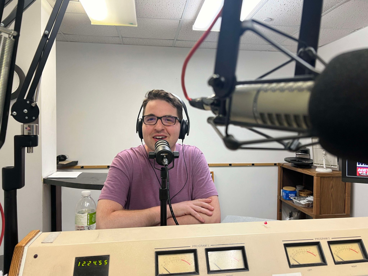 UW-La Crosse political scientist Chergosky on school cellphone bans, pickleball lawsuits and federal, state budgets