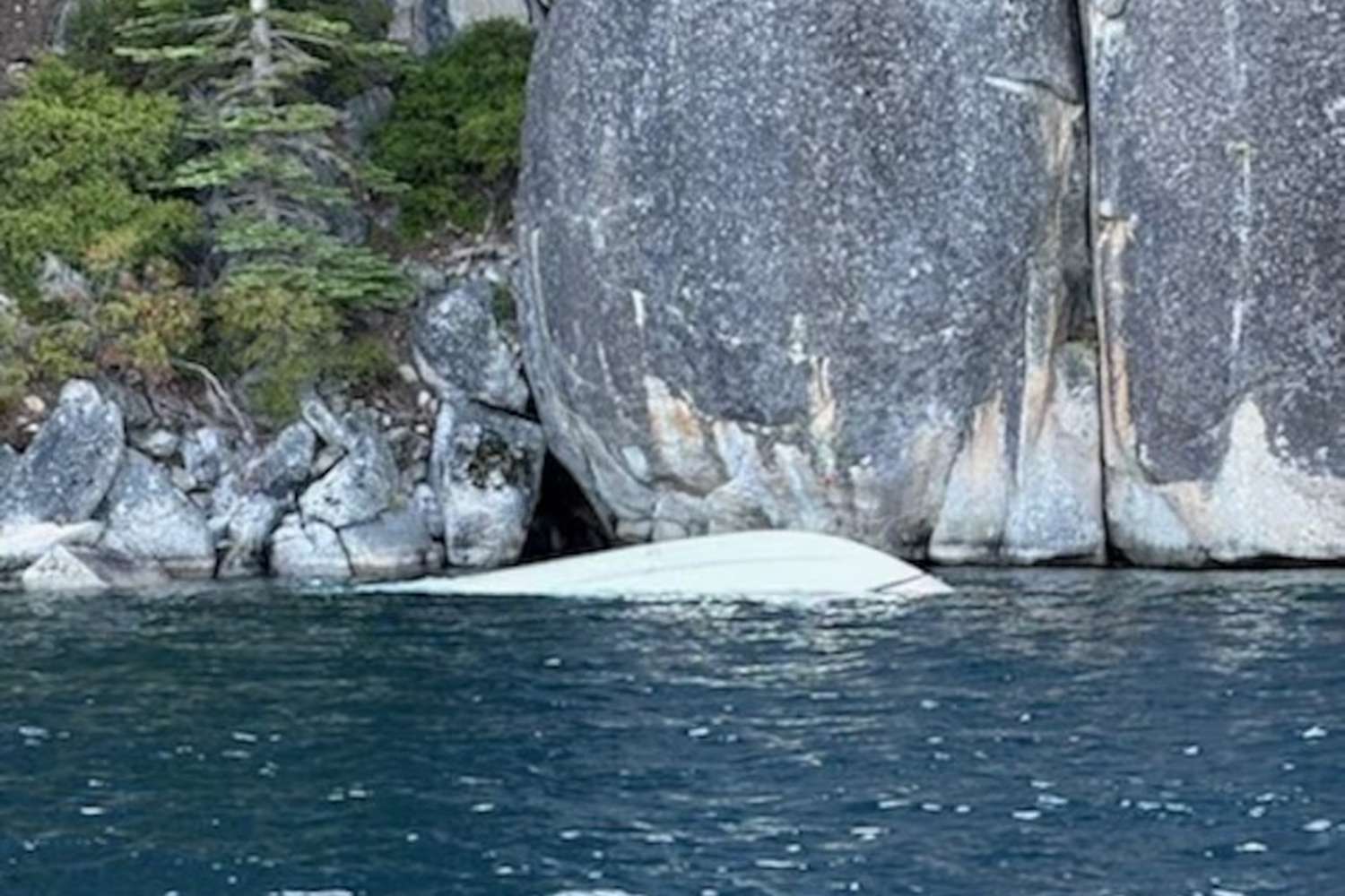 At Least 6 Dead and 2 Missing After Boat Capsizes on Lake Tahoe amid Strong Winds