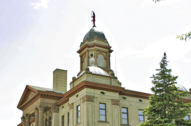 Defense presents case in murder trial, windomnews.com