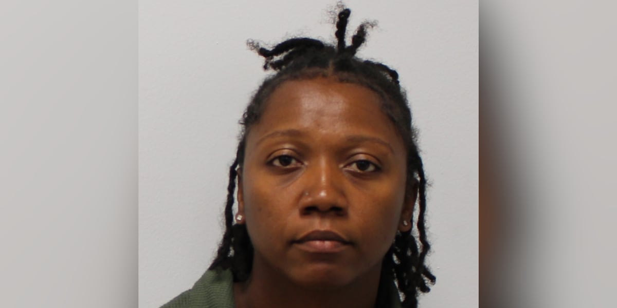 EBR Parish Prison employee arrested less than two weeks after being hired, deputies say