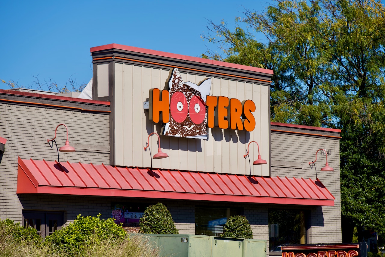 Iconic restaurant chain abruptly closes 30 locations after bankruptcy filing