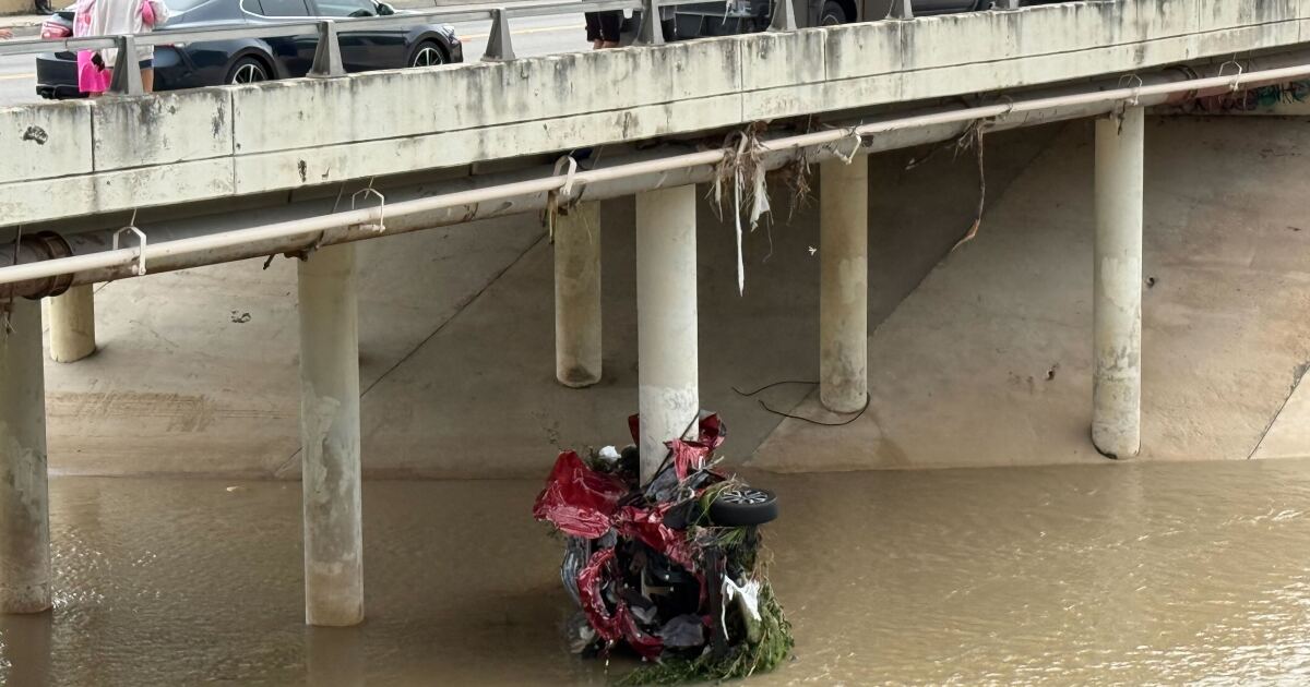 San Antonio flooding leaves 10 dead and several still missing; dozens of people were rescued from high water
