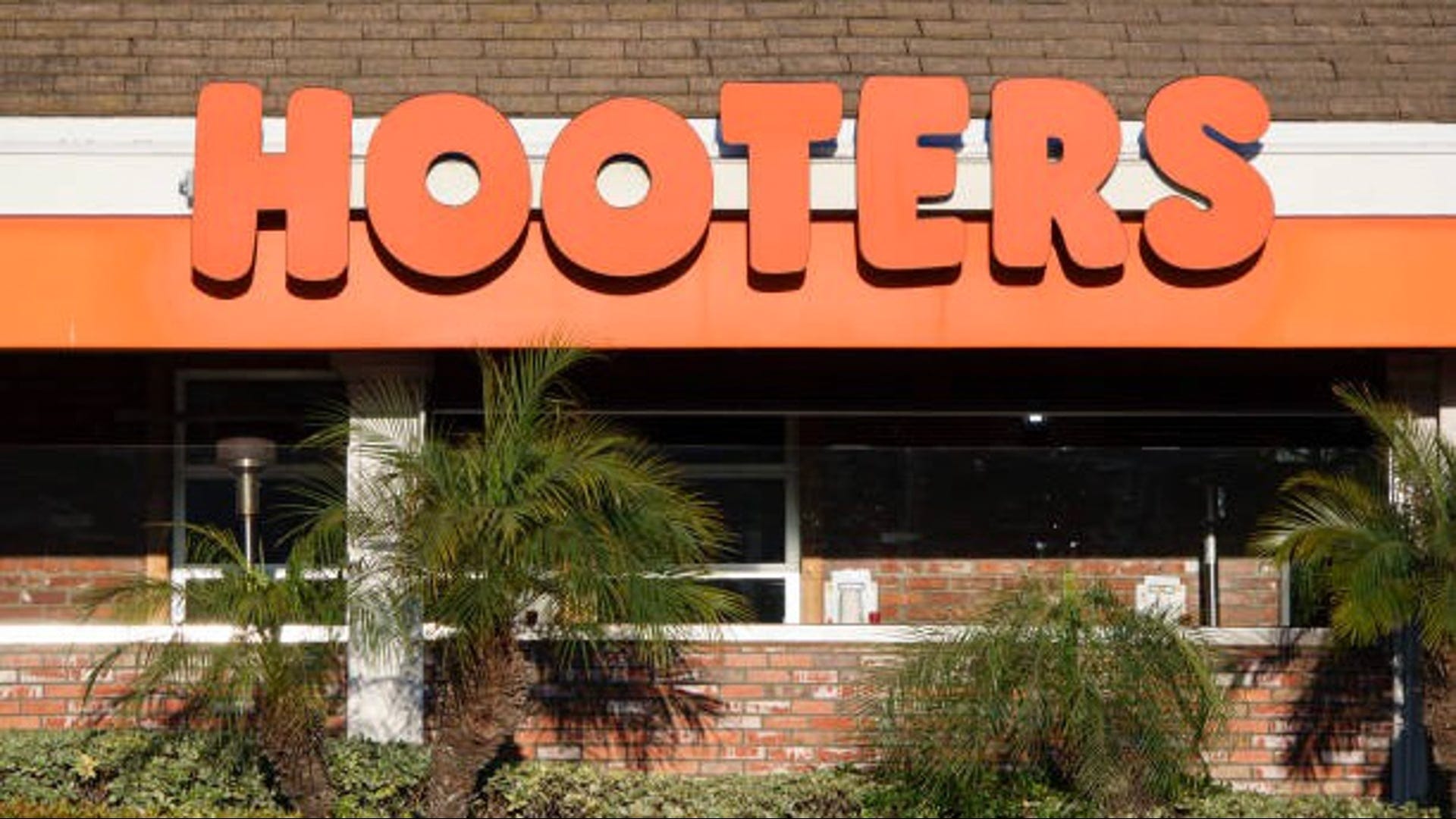 Tallahassee Hooters abruptly shutters sole location