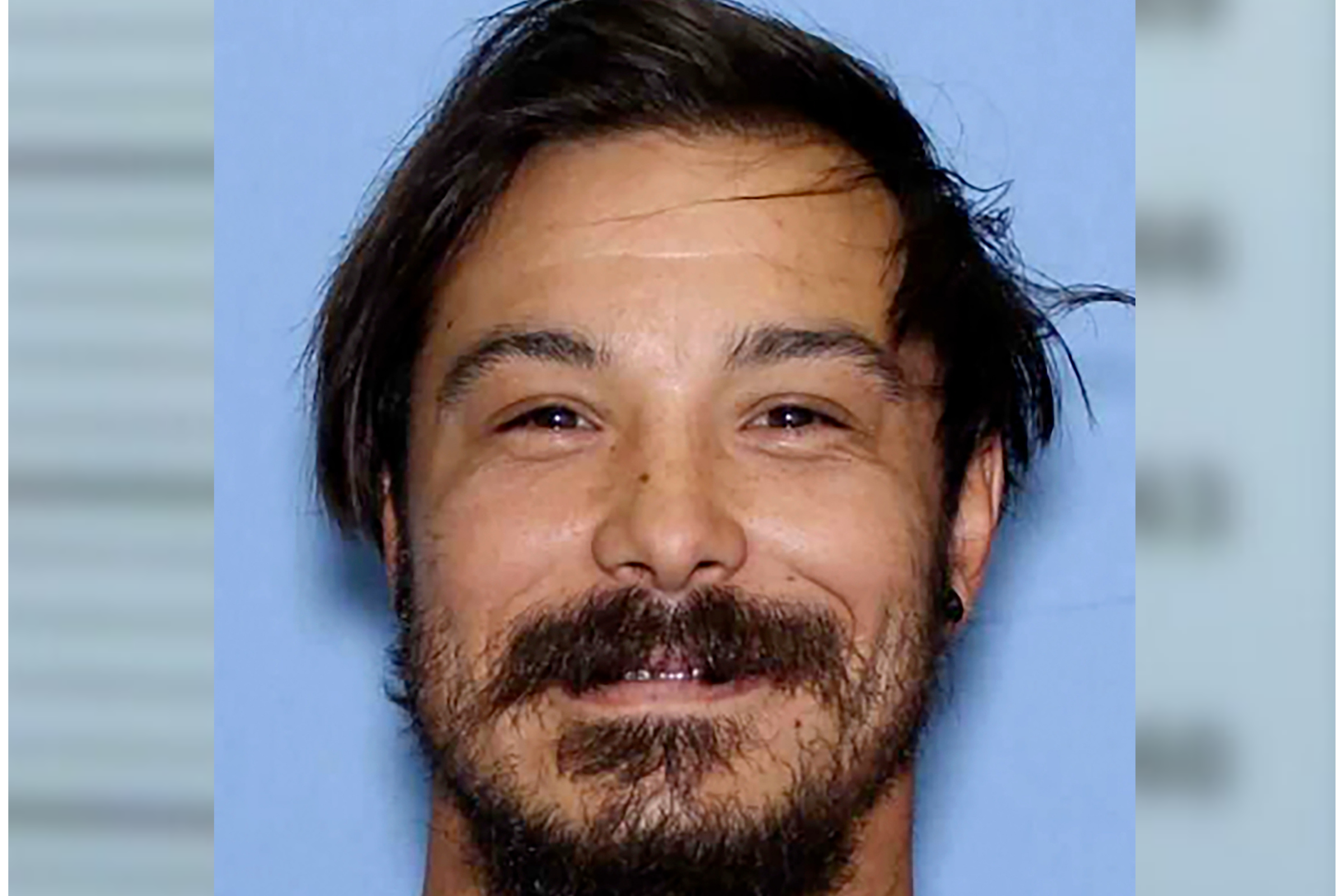 Travis Decker update: Manhunt continues as new text message revealed